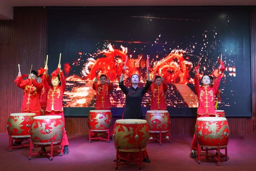 歲末盛典 揚(yáng)帆啟航 | 2024年湘聯(lián)電纜年會(huì)圓滿(mǎn)舉行！